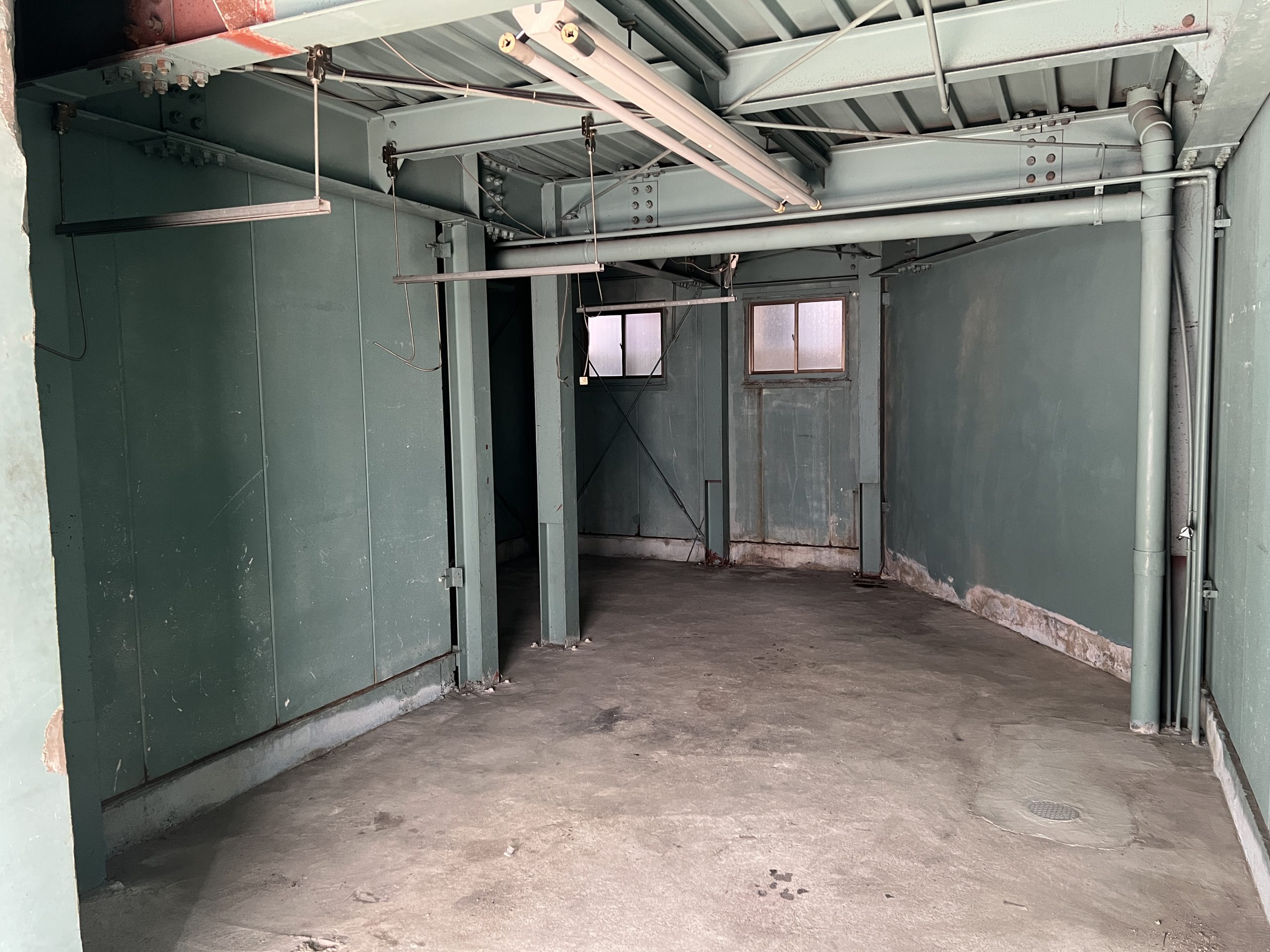 名古屋市中区新栄シャッター付ガレージ