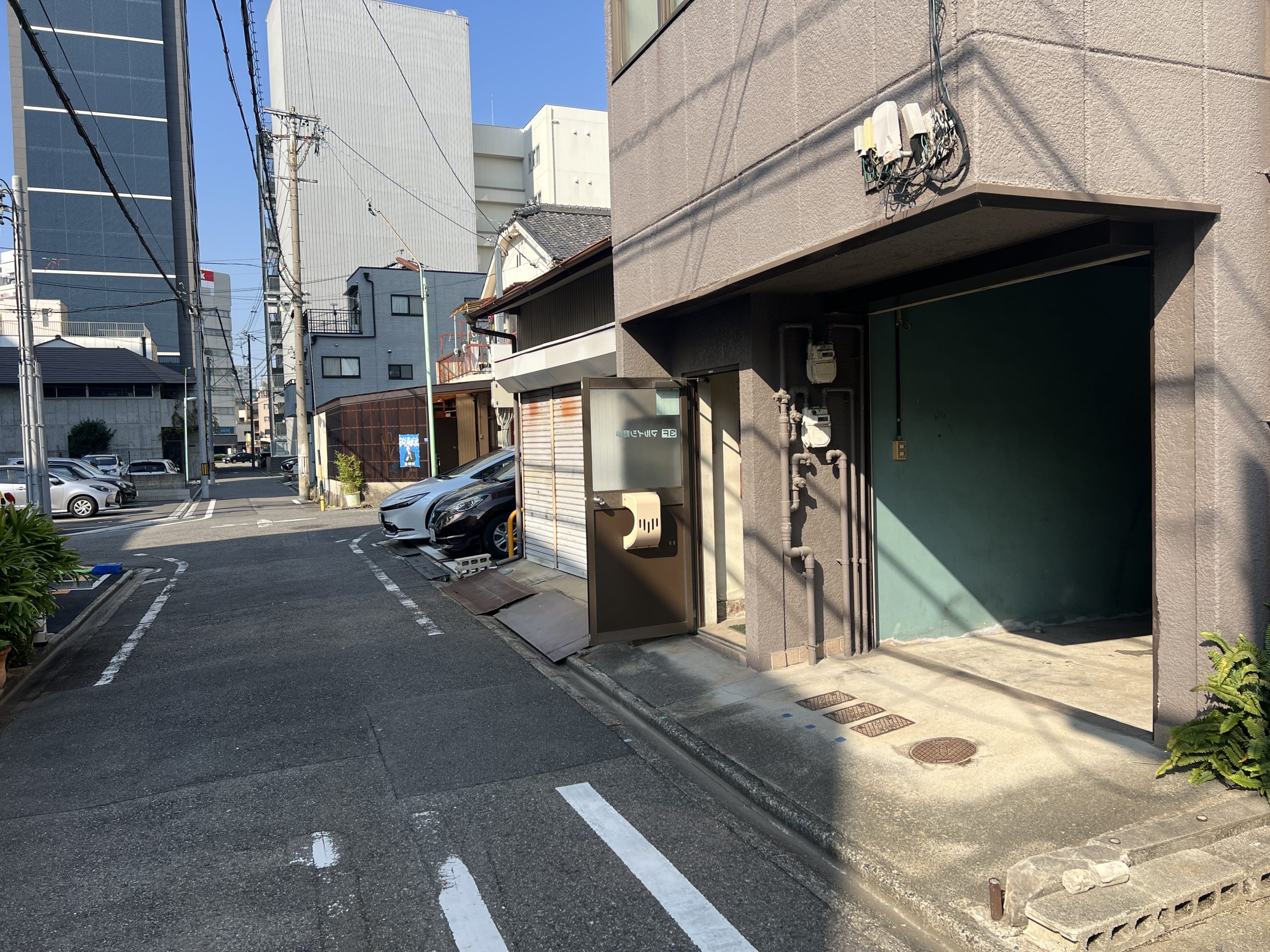 名古屋市中区新栄シャッター付ガレージ